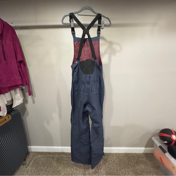 Flylow Insulated Sphynx Bib - NWT - Picture 2 of 3